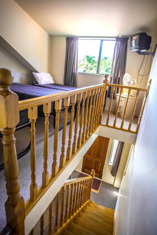 Bennetts Thermal Motor Inn Tauranga Phòng bức ảnh